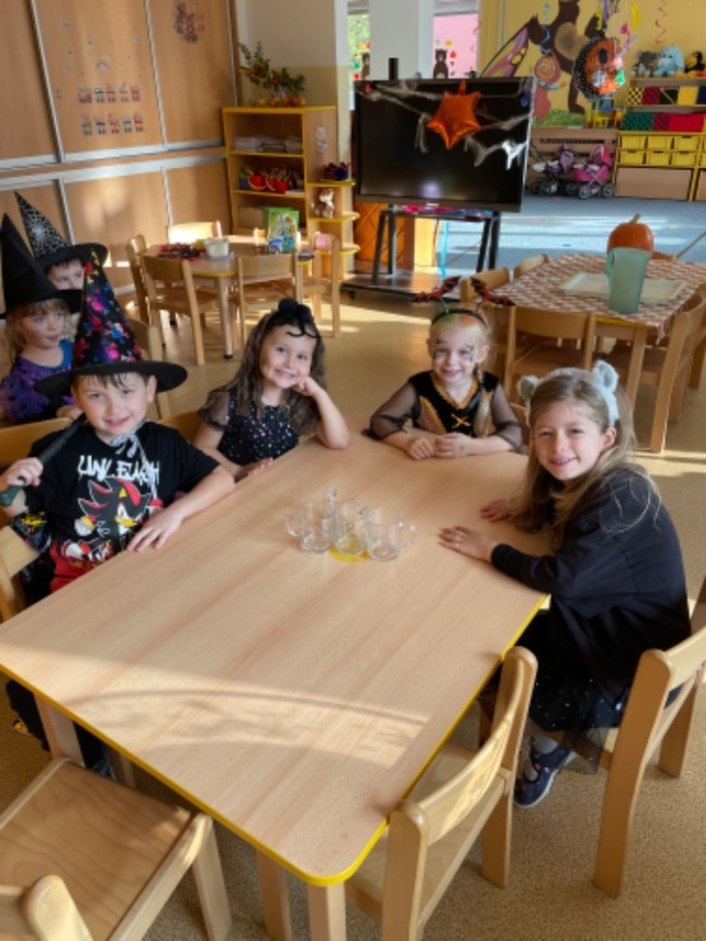 Medvídci – halloween