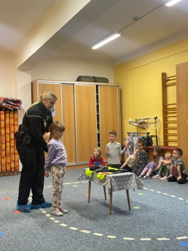 5.A beseda s policií